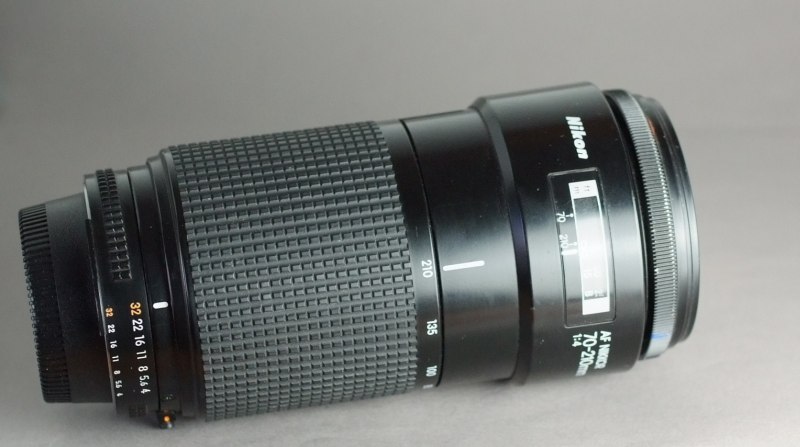 Nikon Nikkor AF 70-210mm f4