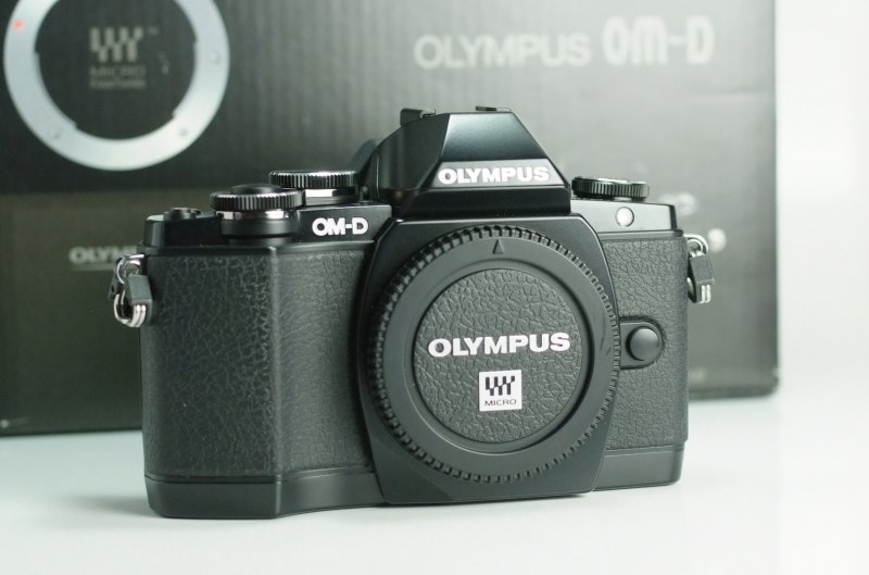 Olympus O-MD E-M10 TOP STAV