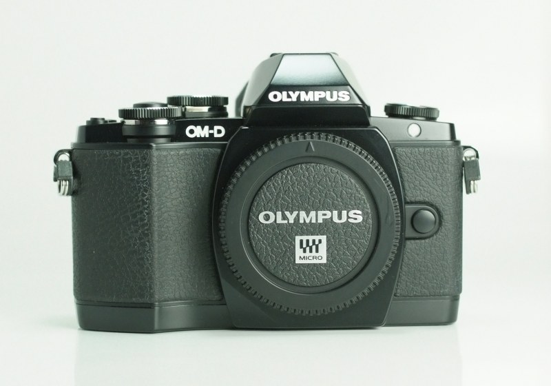 Olympus O-MD E-M10 TOP STAV